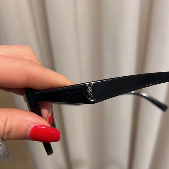 YSL sunglasses - Picture 2 of 5